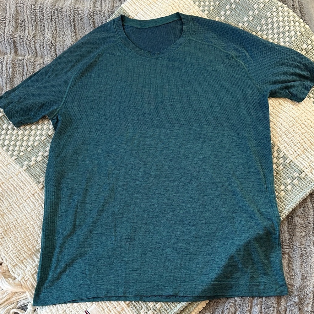 lululemon athletica Men's Metal Vent Tee in Teal Green